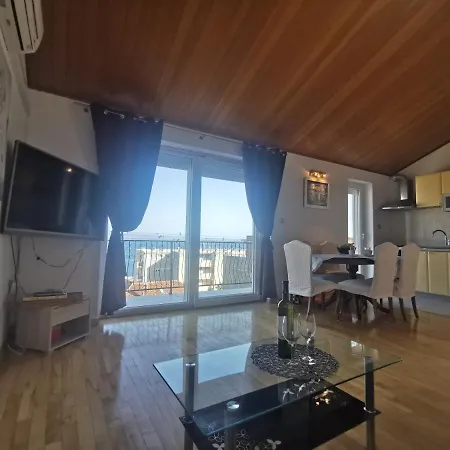 Apartment Delminium